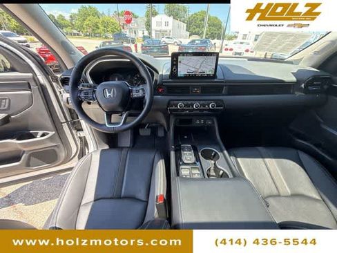 Used 2025 Honda Pilot Touring image 21
