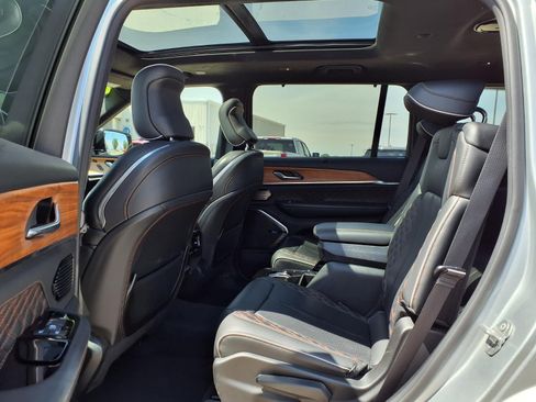 Certified 2021 Jeep Grand Cherokee L Summit AWD/4WD image 30