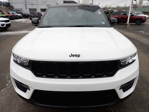 New 2025 Jeep Grand Cherokee Limited w/ MOPAR Finishing Package AWD/4WD image 10