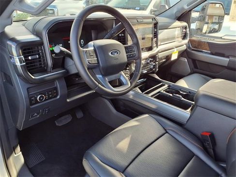 New 2026 Ford F250 Lariat w/ Black Appearance Package image 9