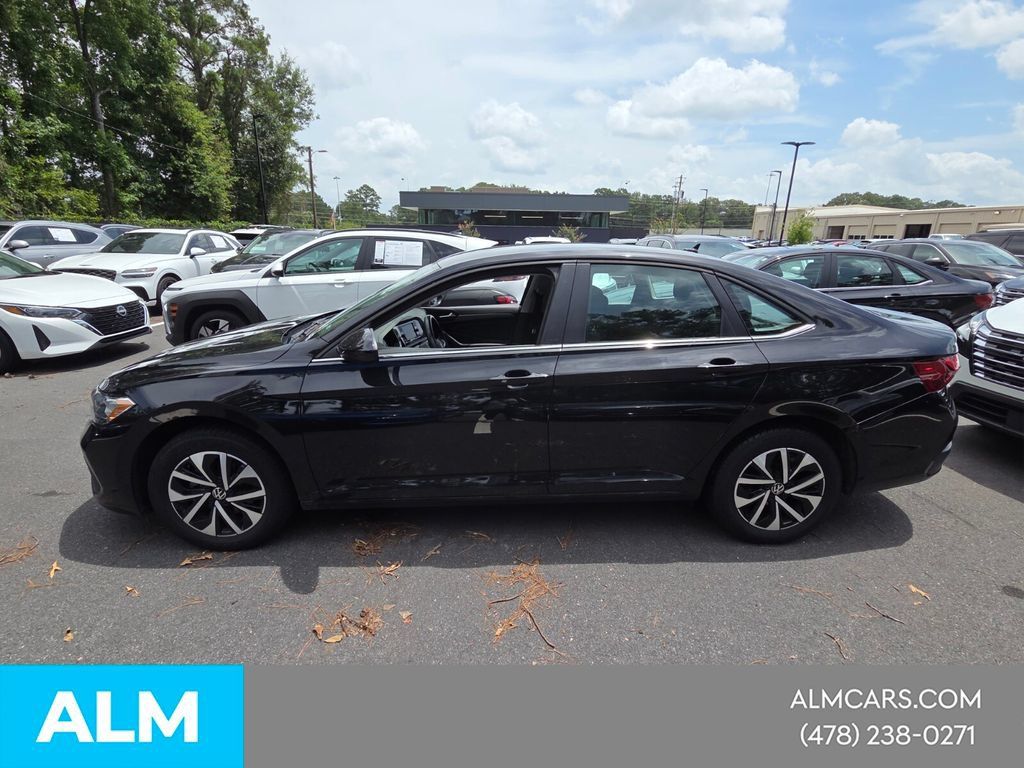 Used 2024 Volkswagen Jetta S FWD image 2