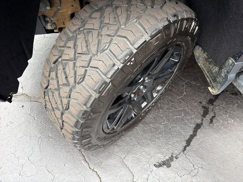 Used 2022 Chevrolet Silverado 1500 LT Trail Boss w/ LT Trail Boss Premium Package image 20