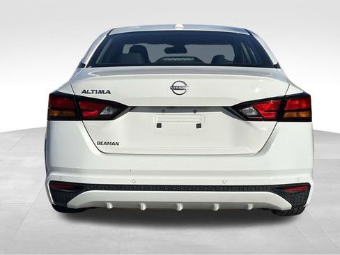 Used 2025 Nissan Altima 2.5 SV image 6