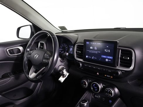 Used 2021 Hyundai Venue SEL FWD image 23