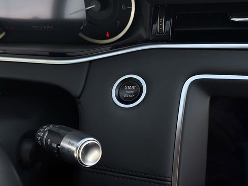 Used 2021 Land Rover Range Rover Evoque S image 36