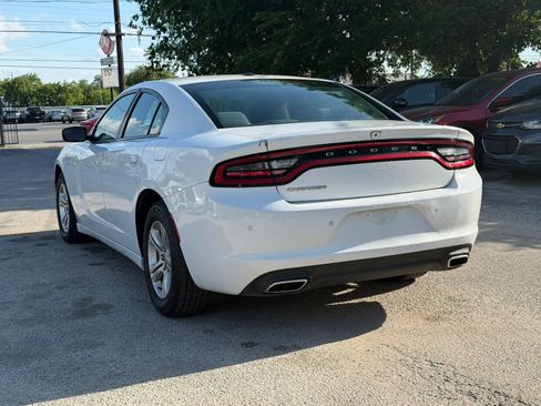 Used 2019 Dodge Charger SXT RWD image 7