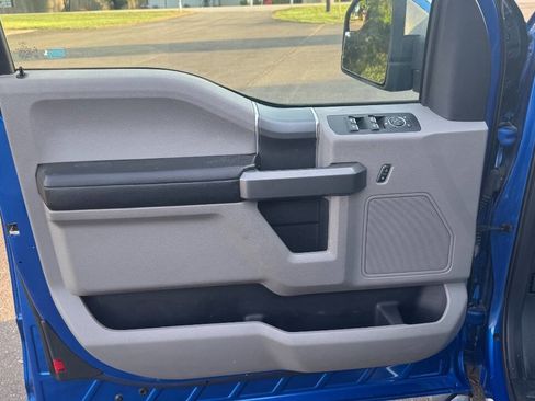 Used 2016 Ford F150 XLT w/ Equipment Group 302A Luxury image 10