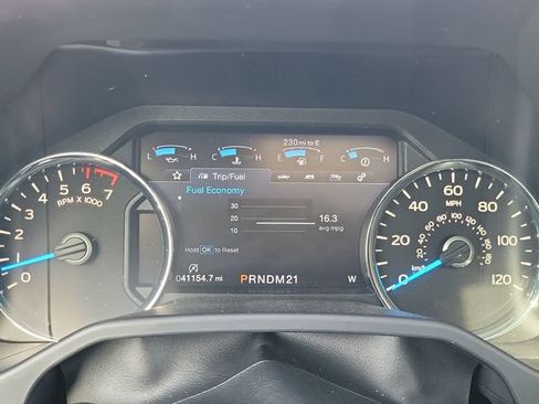 Used 2015 Ford F150 Lariat RWD image 21