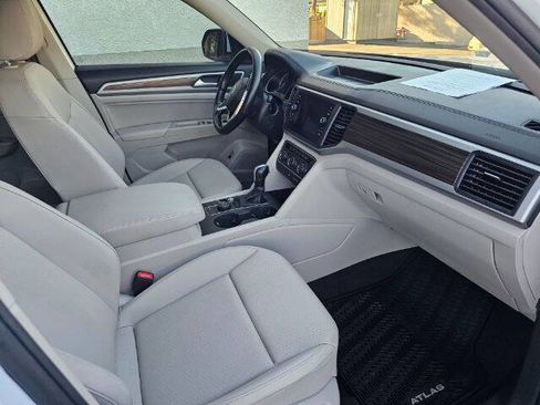 Used 2021 Volkswagen Atlas SE AWD/4WD image 12