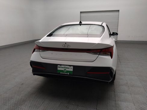 Used 2025 Hyundai Elantra SEL FWD image 7