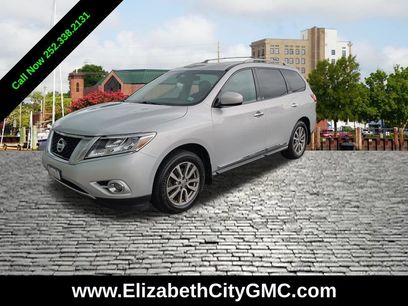Used 2016 Nissan Pathfinder SL