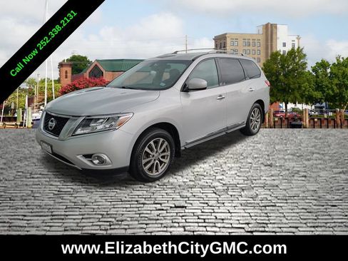 Used 2016 Nissan Pathfinder SL FWD image 1