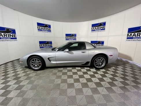 Used 2003 Chevrolet Corvette Z06 w/ Memory Package, 3 Drivers RWD image 10