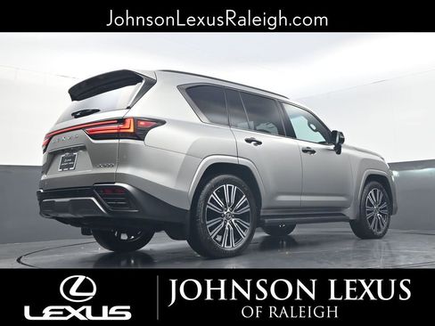 Used 2023 Lexus LX 600 4WD w/ Appearance Package image 20