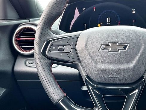 New 2026 Chevrolet Trax RS w/ Sunroof Package FWD image 19
