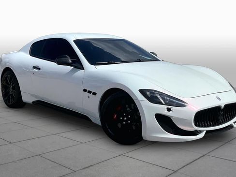 Used 2015 Maserati GranTurismo MC Centennial RWD image 3