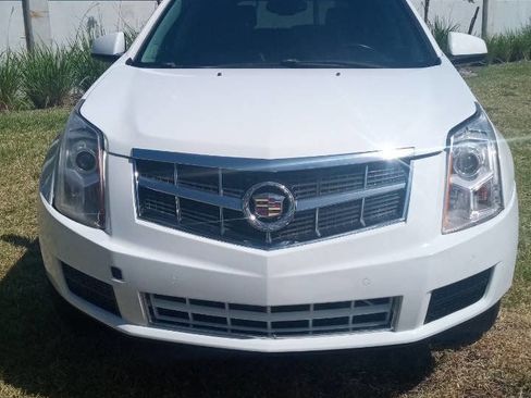 Used 2015 Cadillac SRX Luxury image 3