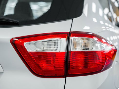 Used 2013 Ford C-MAX SE image 18