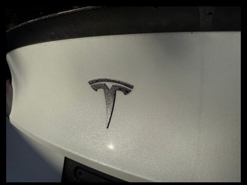 Used 2022 Tesla Model Y Performance image 8