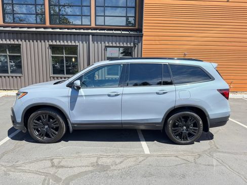Used 2022 Honda Pilot Black Edition image 2