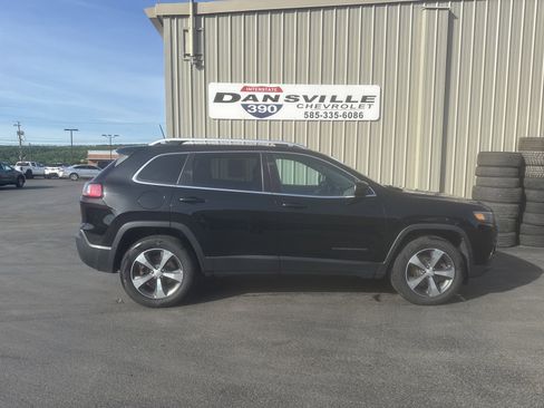Used 2019 Jeep Cherokee Limited AWD/4WD image 2