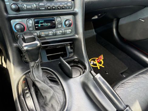 Used 2001 Chevrolet Corvette Coupe w/ Preferred Equipment Group2 image 14