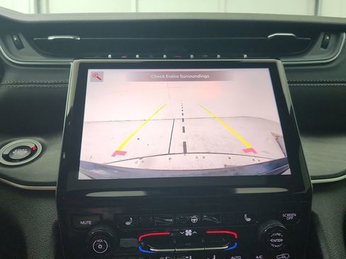 New 2025 Jeep Grand Cherokee Limited image 25