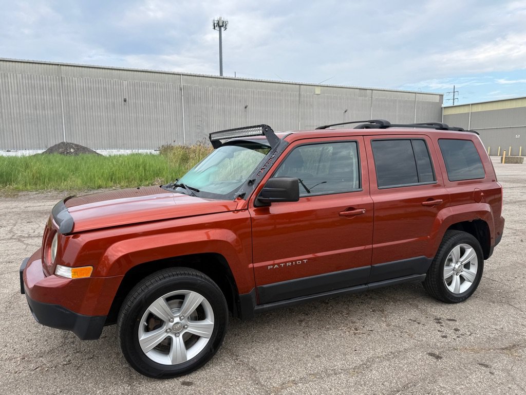 Used 2012 Jeep Patriot Latitude AWD/4WD image 3