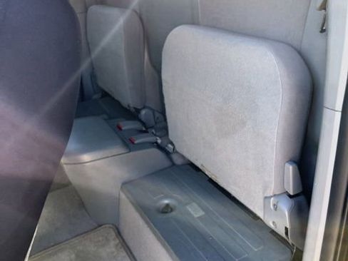 Used 2011 Toyota Tacoma 4x4 Access Cab V6 w/ TRD Sport Pkg image 9