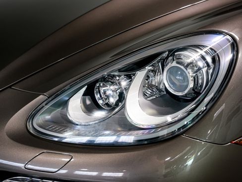 Used 2013 Porsche Cayenne Turbo AWD/4WD image 41