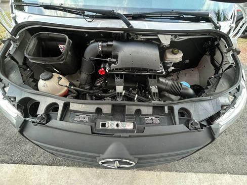 Used 2023 Mercedes-Benz Sprinter 2500 image 16