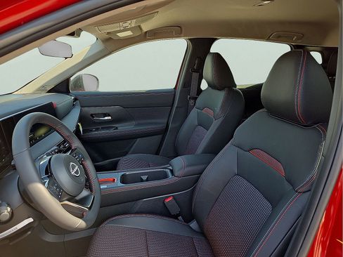 New 2026 Nissan Kicks SR FWD image 12