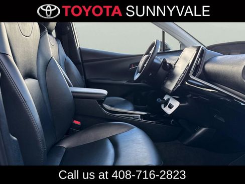 Used 2019 Toyota Prius Prime Premium w/ Preferred Accessory Package FWD image 20