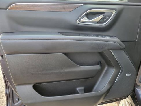 Used 2023 Chevrolet Suburban High Country AWD/4WD image 6