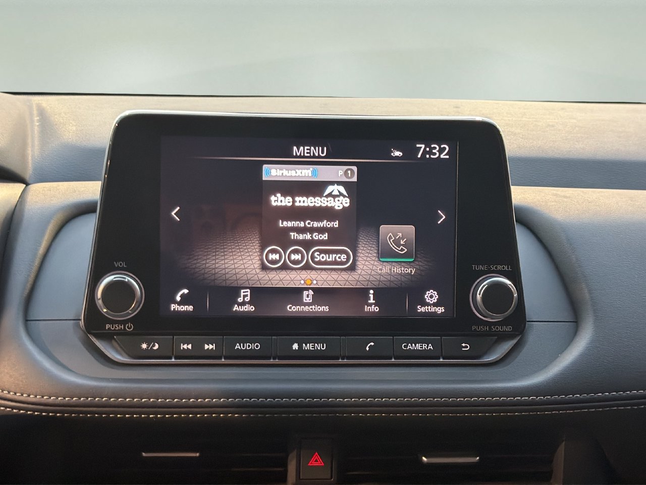 Used 2024 Nissan Rogue SV FWD image 15