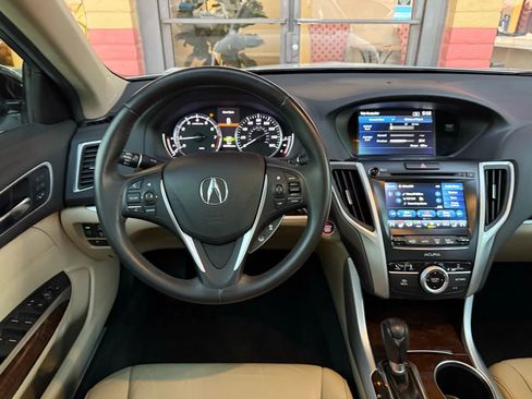 Used 2020 Acura TLX image 29