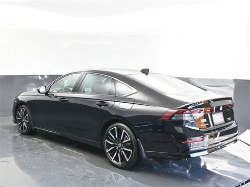 Certified 2025 Honda Accord Touring image 3