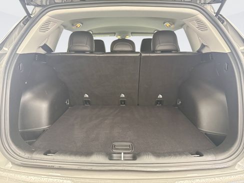 Used 2022 Jeep Compass Limited image 18