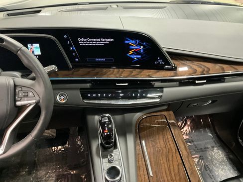 Used 2023 Cadillac Escalade ESV Premium Luxury Platinum w/ LPO, Radiant Package image 8