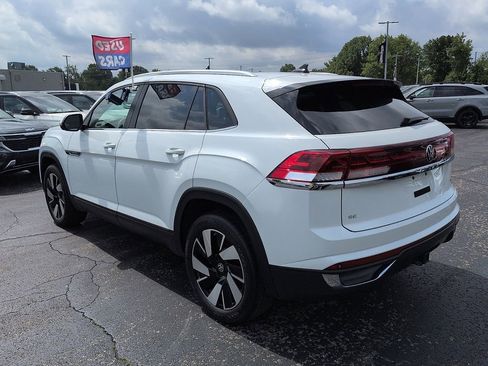 Used 2024 Volkswagen Atlas Cross Sport SE AWD/4WD image 5