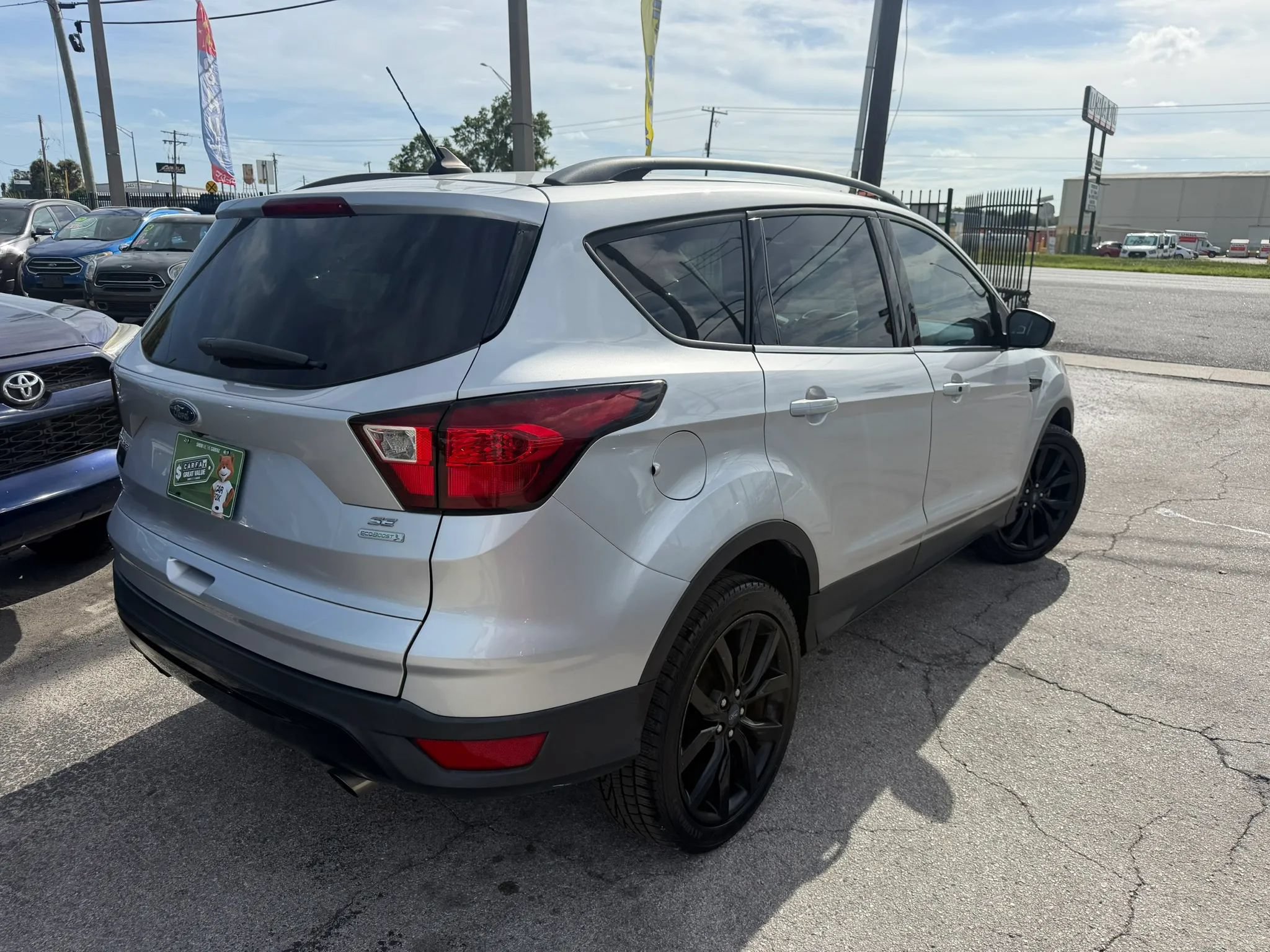Used 2019 Ford Escape SE FWD image 4