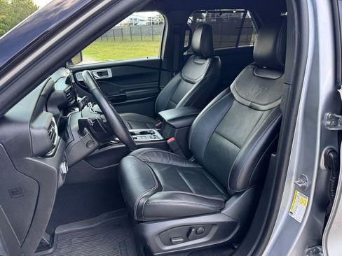 Used 2022 Ford Explorer ST w/ Equipment Group 401A AWD/4WD image 23