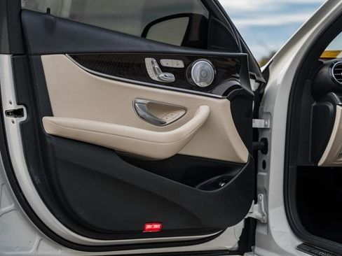 Used 2020 Mercedes-Benz E 450 4MATIC Sedan image 35