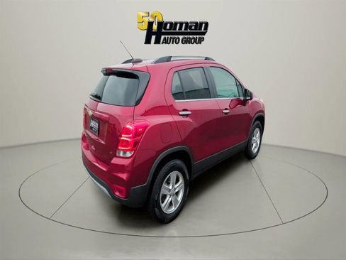 Used 2018 Chevrolet Trax LT w/ LT Convenience Package image 5