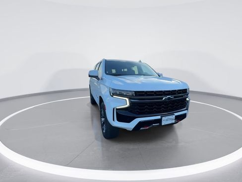 Used 2021 Chevrolet Suburban Z71 w/ Z71 Off-Road Package AWD/4WD image 2