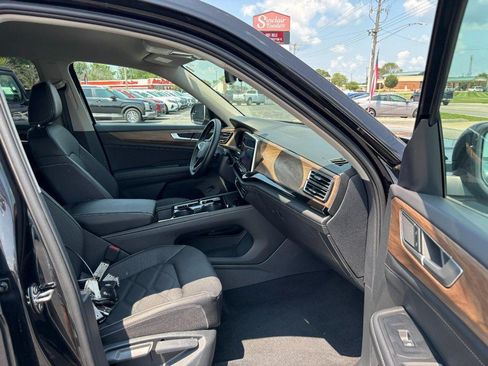 Used 2026 Volkswagen Atlas SE AWD/4WD image 12