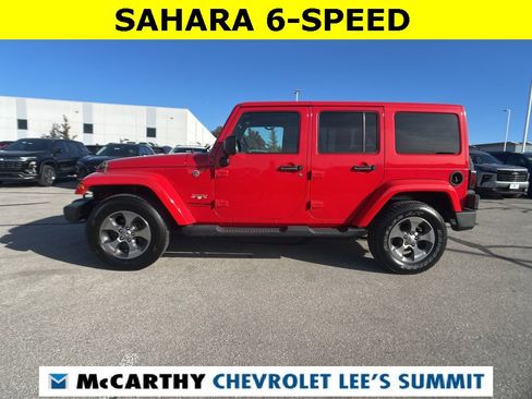 Used 2018 Jeep Wrangler Unlimited Sahara w/ Dual Top Group image 9