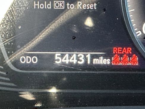 Used 2020 Lexus UX 200 image 14