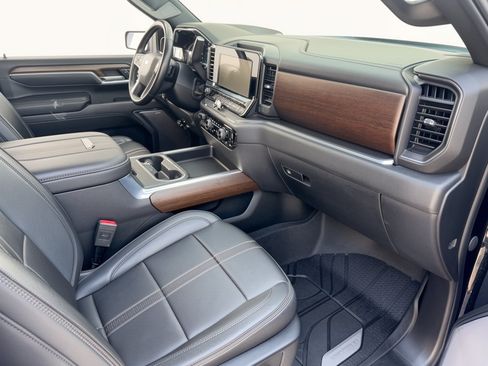 Certified 2024 Chevrolet Silverado 2500 High Country w/ High Country Premium Package AWD/4WD image 30
