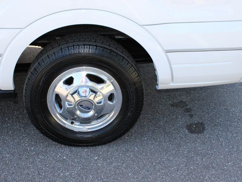 Used 2021 Ford Transit 150 Low Roof AWD image 4